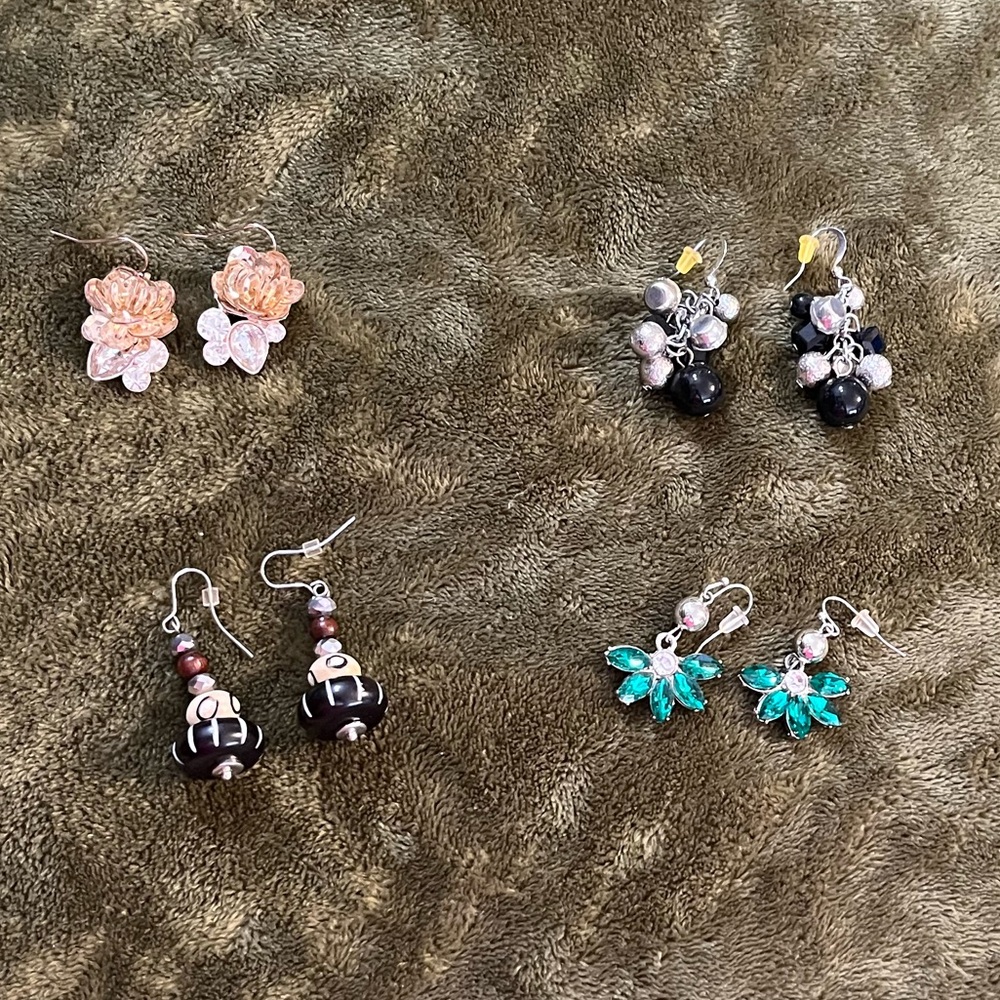 4 pair earrings bundle
